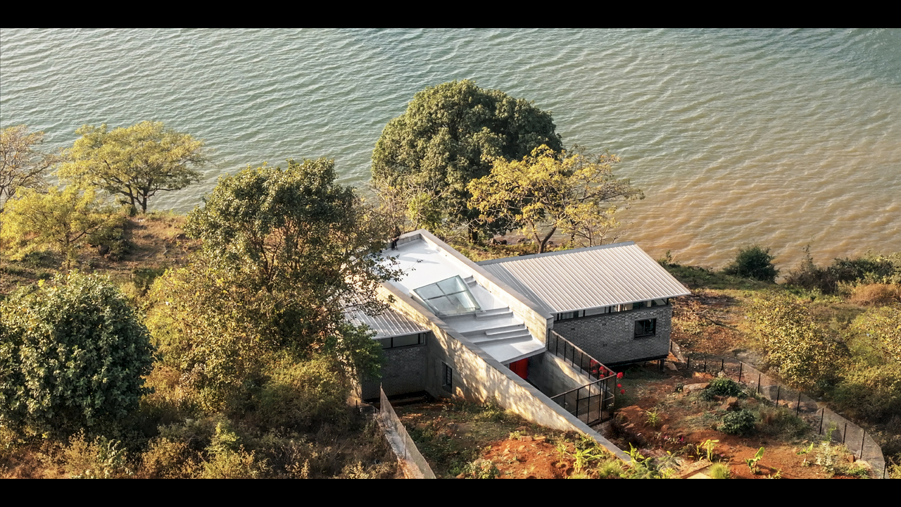 Oblique House - Ms. Swati Bengali - 